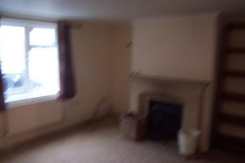 2 bedroom terraced house to rent, Baydon Road, Lambourn RG17