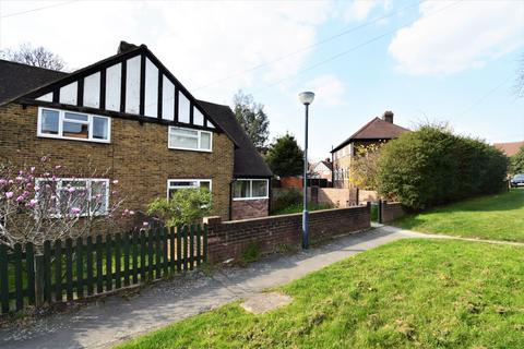 4 bedroom semi-detached house to rent, Eltham Palace Road London SE9