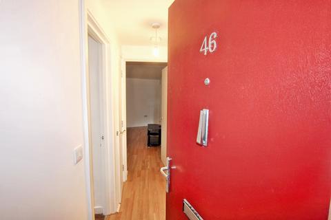 2 bedroom flat to rent, Hamnett Court, Birchwood, WA3