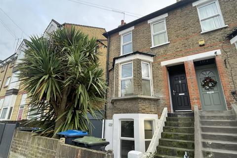 1 bedroom apartment to rent, Moffat Road, Thornton Heath