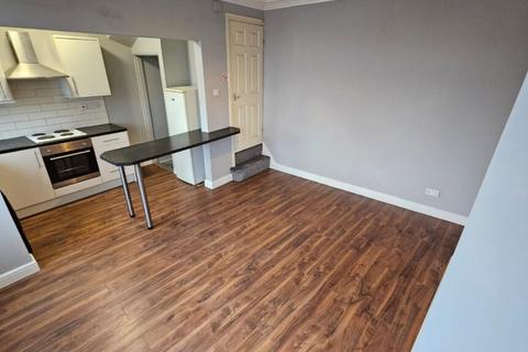 3 bedroom end of terrace house to rent, Roseville Road, Leeds, LS8 5DT