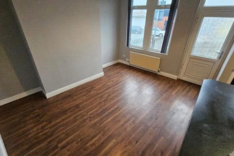 3 bedroom end of terrace house to rent, Roseville Road, Leeds, LS8 5DT