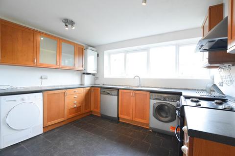 2 bedroom flat to rent, Tudor Road, St Albans, AL3