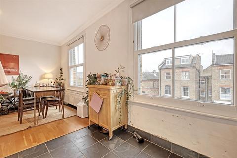 2 bedroom flat for sale, Alexandra Grove, London N4