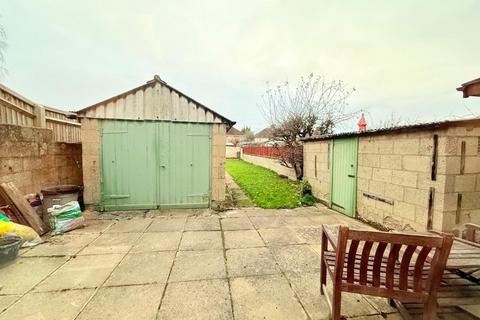 3 bedroom semi-detached house to rent, Stanway Road,  Headington,  OX3