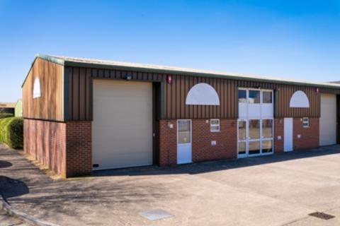 Industrial unit to rent, Unit 18-19, Portway Business Centre, Castlegate Business Park, Old Sarum, Salisbury, Wiltshire, SP4