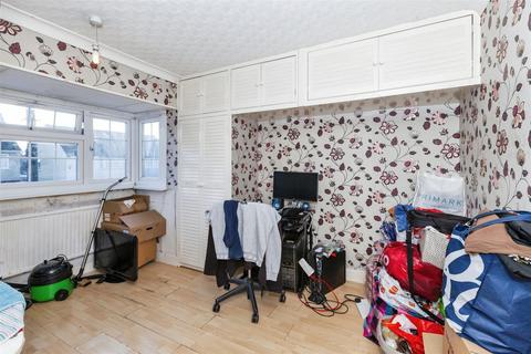 3 bedroom semi-detached house for sale, Lake Avenue, Slough