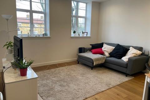 1 bedroom flat to rent, Halesworth court, Alfred Street, Bow E3