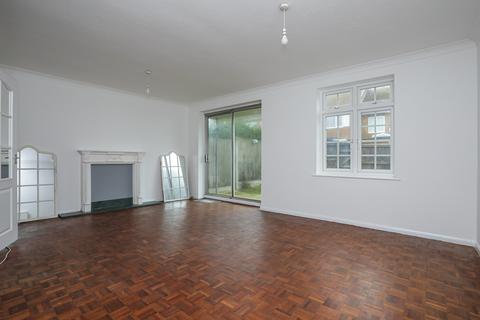 3 bedroom terraced house for sale, Winston Court, Birchington, CT7