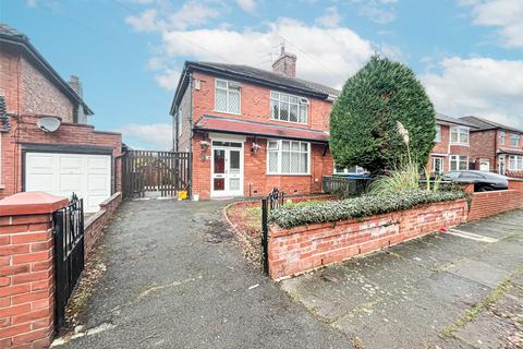 3 bedroom semi-detached house to rent, Tyndall Avenue, Moston M40