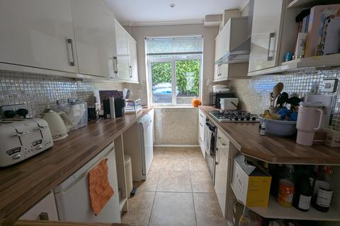 3 bedroom semi-detached house to rent, Cross Leys, Chipping Norton OX7