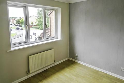 68 Beverley Avenue, Nuneaton, CV10 9QG