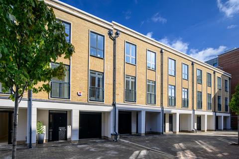 5 bedroom townhouse for sale, Royal Terrace, Winchester, SO22