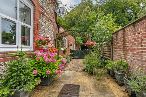 2 bedroom semi-detached house for sale, Andover Road, Winchester, SO22