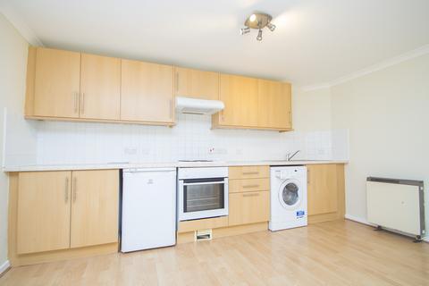 2 bedroom flat to rent, St. Patrick Square, Edinburgh EH8