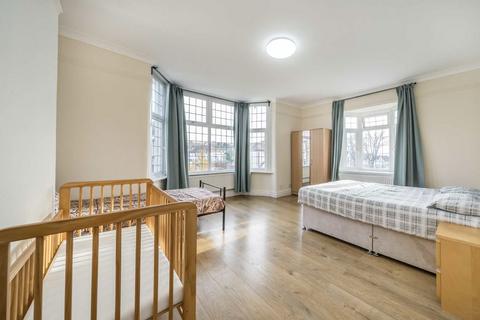 4 bedroom house for sale, Copley Park, London SW16