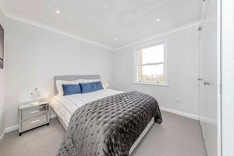 1 bedroom flat to rent, Campden Hill Gardens, London W8