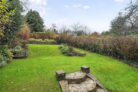 47 The Vale, Coulsdon, CR5 2AU