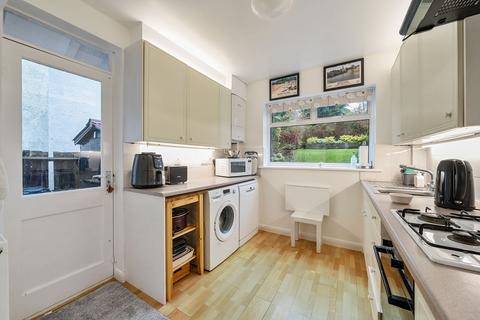 47 The Vale, Coulsdon, CR5 2AU
