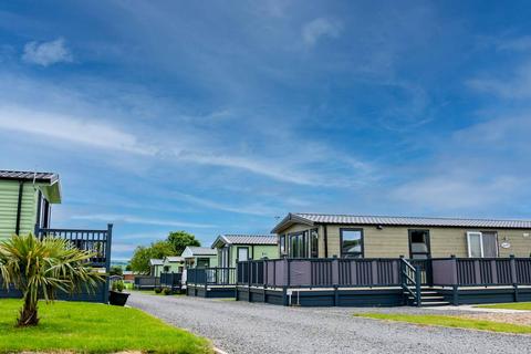 2 bedroom static caravan for sale, East Heslerton Malton