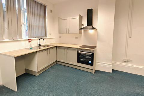 4 bedroom house of multiple occupation to rent, West Sunniside (Bills Inclusive), Sunderland SR1