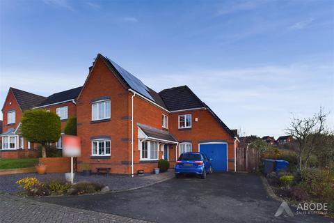 4 bedroom detached house for sale, Thorpe Close, Burton-On-Trent DE15