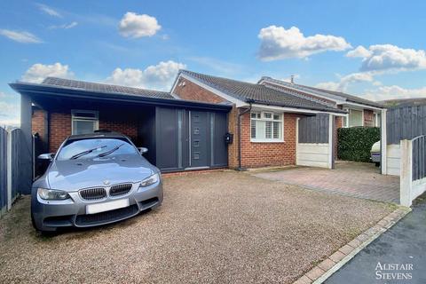 4 bedroom semi-detached bungalow for sale, Arley Drive, Shaw