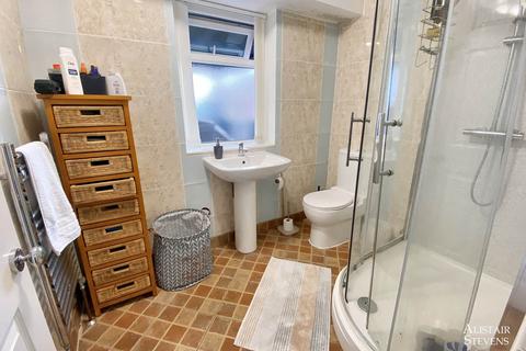 37 Arley Drive, Shaw, Oldham, OL2 8DY