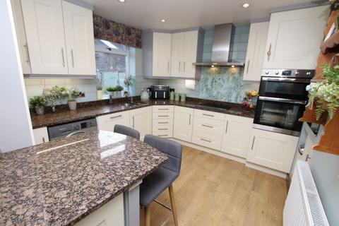 16 Bridge Street, Penistone, Sheffield, S36 6AJ