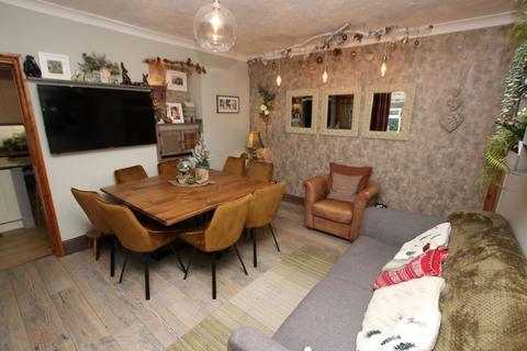 16 Bridge Street, Penistone, Sheffield, S36 6AJ