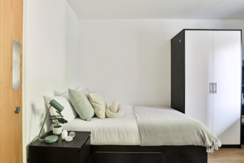 1 bedroom in a house share to rent, Plot Hayward House, Classic 3 Bed Apartment - Internal facing - 44 week at Nationwide, 117 Grove Street L7