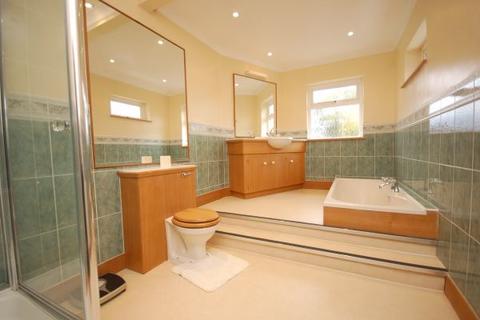 3 bedroom semi-detached house to rent, Penton Road, Surrey TW18