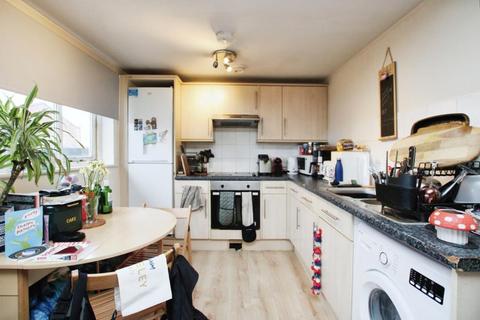 2 bedroom flat to rent, Waterloo Road, Bristol BS2