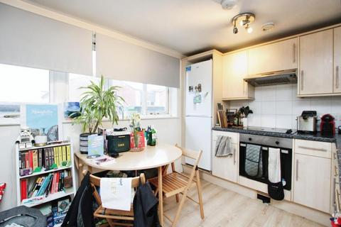 2 bedroom flat to rent, Waterloo Road, Bristol BS2