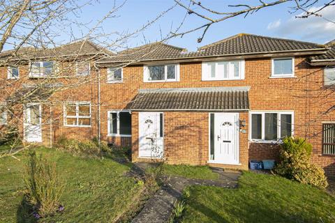 3 bedroom terraced house to rent, Braybrooke Drive, Furzton