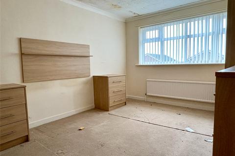 3 Erica Avenue, Oldham, OL4 2TS