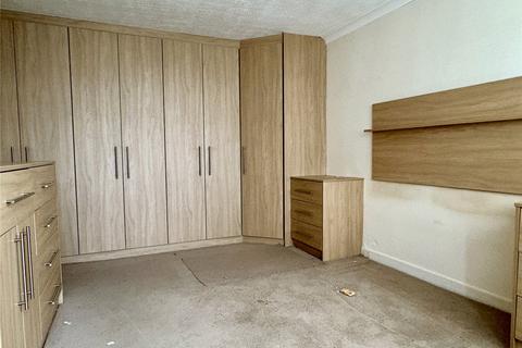 3 Erica Avenue, Oldham, OL4 2TS