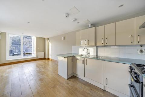 2 bedroom flat for sale, Queenstown Road, Battersea