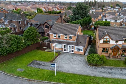 4 bedroom detached house for sale, New Barnet, Farnworth, Widnes