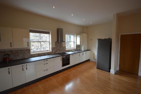 2 bedroom flat to rent, Wesley Lane, Sheffield, South Yorkshire, S10