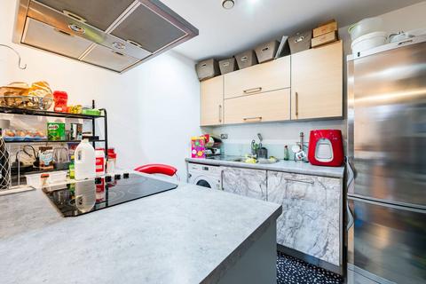 2 bedroom flat for sale, Icona Point E15, Stratford, London, E15