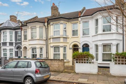 4 bedroom terraced house to rent, Churchill Road, Willesden Green, London, NW2