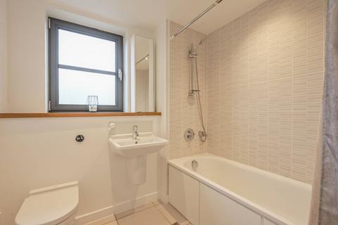 2 bedroom flat for sale, Commercial Road, Tower Hamlets, London, E14