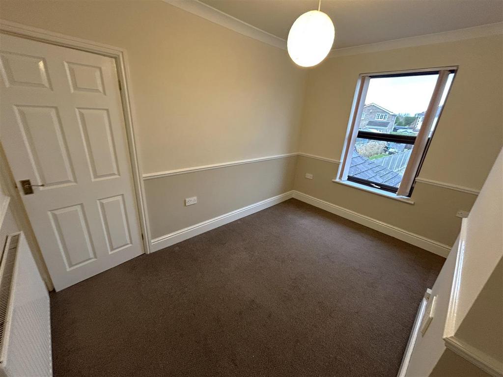 Rear bedroom 2.JPG