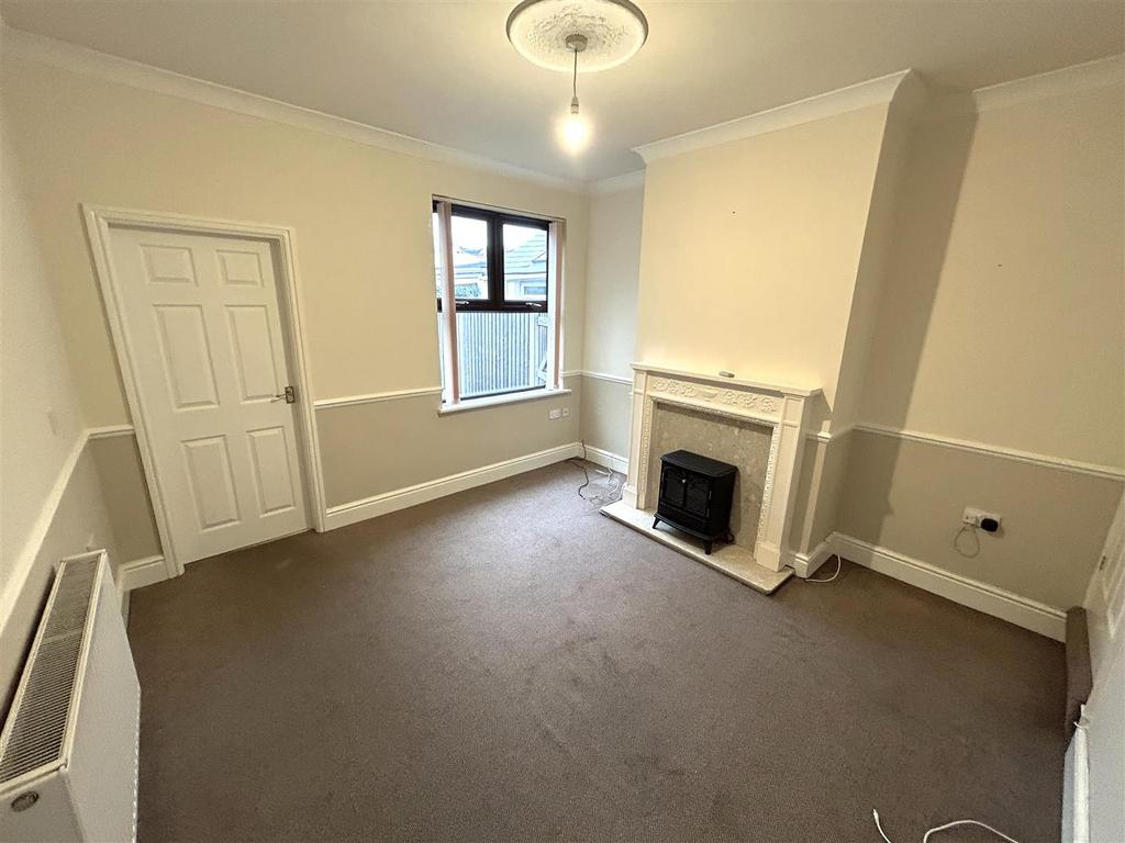 Rear reception.JPG