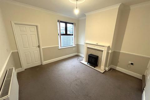 2 bedroom house to rent, Harrison Road, Stourbridge, West Midlands