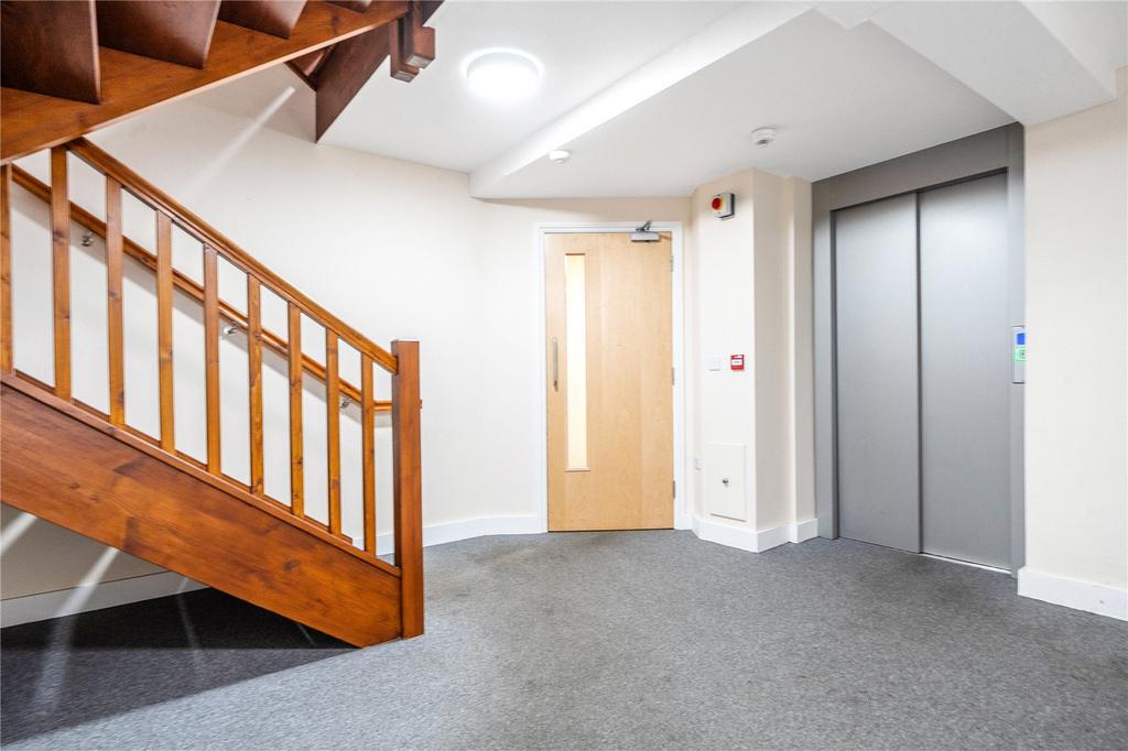 Communal Lobby/Lift
