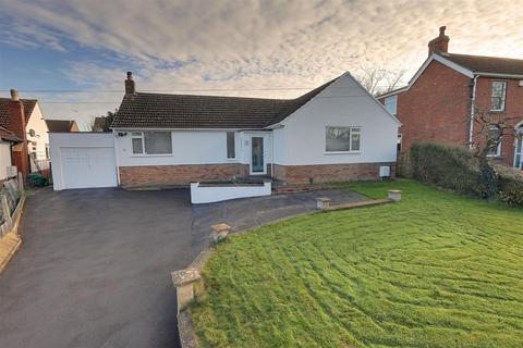 3 bedroom detached bungalow for sale, Green Street, Brockworth, Gloucester