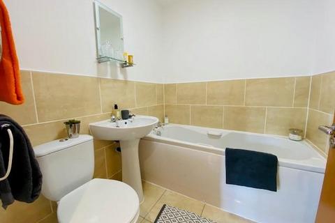 2 bedroom apartment to rent, Pennine Rise, Stoneclough Mews, Oldham, OL1 2LQ