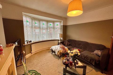 2 bedroom flat for sale, Guelder Road, High Heaton, Newcastle upon Tyne, NE7